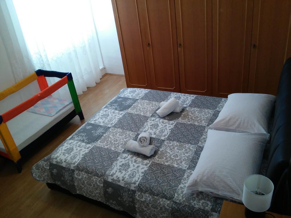 Apartment Doris Primošten Buitenkant foto